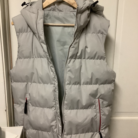 Puffer Vest - Picture 1 of 5